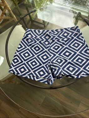 MAHI GOLD Navy & White Geometric Women’s Stretch Shorts